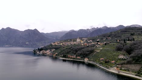 Stadt-Siviano-Auf-Der-Insel-Monte-Isola-Im-Iseosee-In-Italien