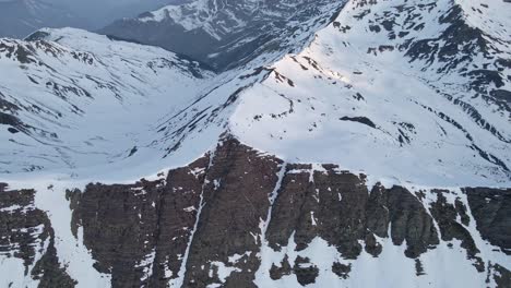 Drone-footage-of-snowy-crests-in-the-Pyrenees-mountains