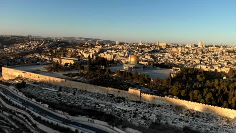 Weitwinkelaufnahme-Drohne-Jerusalem-Israel-Luftaufnahme-Der-Antiken-Stadtmauer