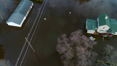 Überflutungssuch--Und-Rettungsteam-Aus-Der-Luft,-Katastrophenhilfe,-Hurrikan,-Sturm,-Wohngebiet