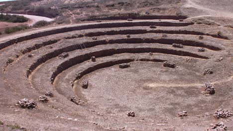 Kreisförmige-Archäologische-ältere-Komplexe-Moray-Inka-Steinarbeiten---Cusco,-Peru-4k