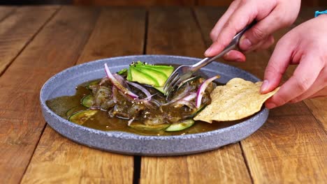 Aguachile-plate,-traditional-Mexican-dish-on-a-wooden-table