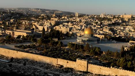 Drone-Footage-Pull-Back-of-Dome-on-the-Rock-City-walls-and-Gates-Historic-Christian-Holy-Land