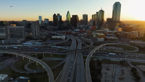 Hyper-Lapse-at-Sunrise-of-Downtown-Dallas-Texas-on-a-busy-morning