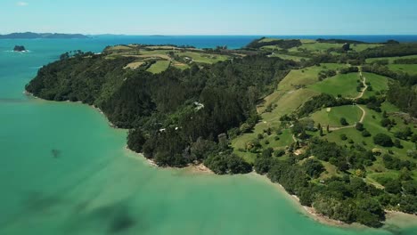 New-Zealand-mountains-in-secluded-coastal-area-of-Coromandel