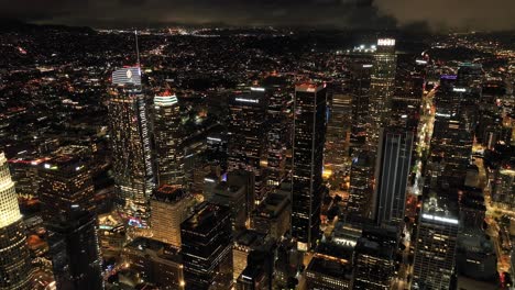 März-2023-–-4K-Nachtaufnahme-Der-Innenstadt-Von-Los-Angeles,-Kalifornien,-USA
