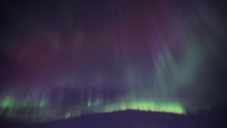 Aurora-Borealis--dancing-over-the-night-sky