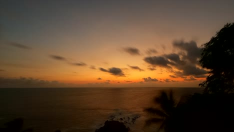 Zeitraffer-Eines-Sonnenuntergangs-Am-Strand-In-Acapulco,-Mexiko