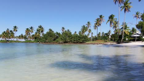Una-Hermosa-Playa-En-El-Paraíso-Caribeño