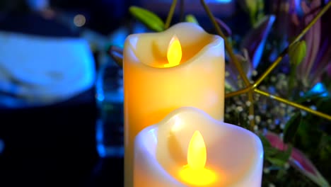 Kerzen-Prunkstück-Auf-Dem-Tisch,-Nahaufnahme