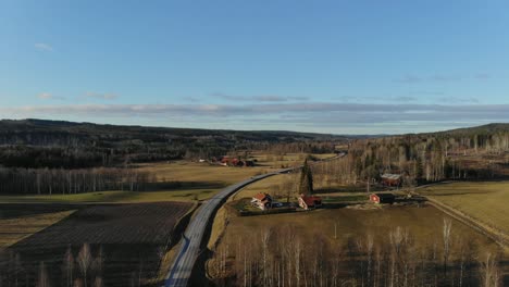 Bauern-Landen-Per-Drohne-In-Schweden