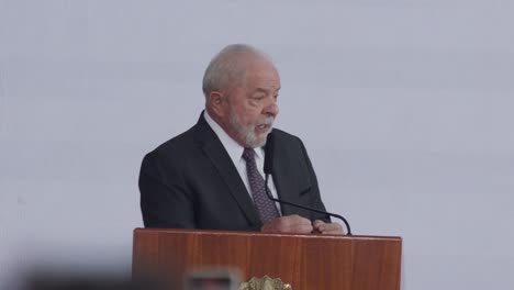 Der-Brasilianische-Präsident-Lula-Hält-Im-Planalto-Palast-Eine-Rede