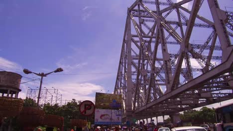 Howrah-Brücke,-Auch-Bekannt-Als-Rabindra-Setu,-Symbolisiert-Die-Stadt-Kalkutta