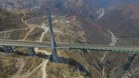 The-Baluarte-Bicentenario-bridge-is-a-cable-stayed-bridge-located-in-the-Sierra-Madre-Occidental-on-the-border-of-the-states-of-Durango-and-Sinaloa,-on-the-Durango-Mazatlán-highway,-in-Mexico