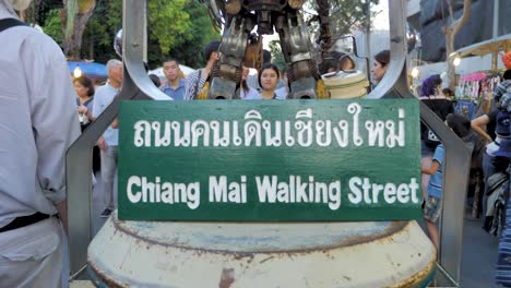 Chiang-Mai-Fußgängerstraßenschild