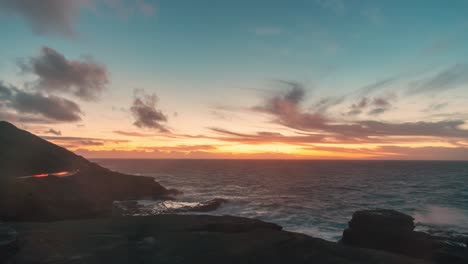 Zeitraffer-Des-Sonnenaufgangs-Auf-Oahu,-Hawaii,-Mit-Blick-Auf-Die-Küste