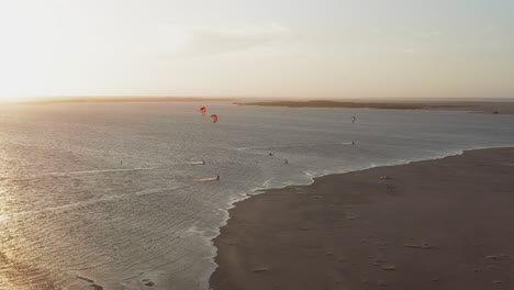 Luftaufnahme:-Kitesurfer-In-Der-Lagune-Von-Atins,-Nordbrasilien