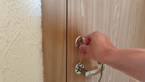 POV-locking-and-unlocking-door