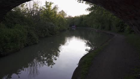 Walking-under-a-bride-on-the-Grand-Union-Canal-near-Leamington-Spa