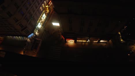 Blick-Von-Einem-Dach-Auf-Die-Straße-Der-Wiener-Innenstadt