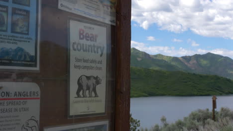 Bärenland-Warnschild-Am-Little-Dell-Reservoir-In-Utah