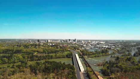 Aerial-drone-footage-of-skyline-in-Columbia,-South-Carolina