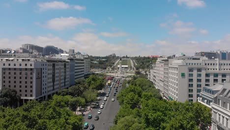 Fantastischer-Hyperlapse-Aus-Der-Luft-An-Der-Avenida-Da-Liberdade-In-Lissabon