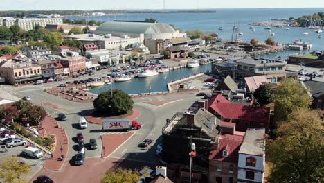 Aerial-panorama-features-Annapolis-Harbor,-shops,-stores