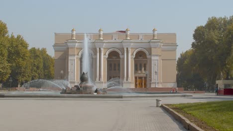 The-Navoi-Theater-State-Academic-Bolshoi-Theatre"-is-the-national-opera-theater-in-Tashkent,-Uzbekistan