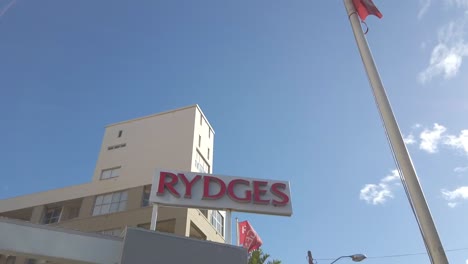 Pan-top-to-down-shot-of-Rydges-Hotel-in-Sydney,-Camperdown,-Australia