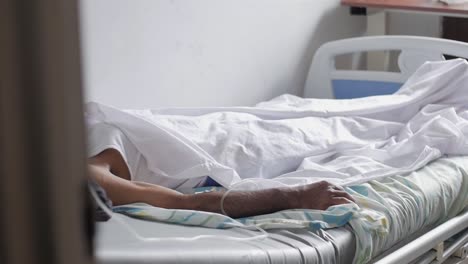 uknown-person-hospitalized-on-bed