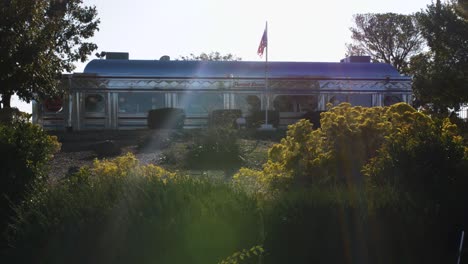 Old-Style-Diner-on-the-side-of-Route-66