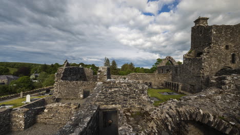 Panorama-time-lapse-of-Creevela-Abbey,-county-Leitrim,-Ireland-as-a-historical-sightseeing-landmark-with-dramatic-clouds-in-the-sky