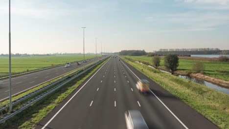 Vielbefahrener-Europäischer-Autobahnverkehr,-Zeitraffer