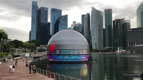 Singapore-skyline-with-the-addition-of-the-new-Apple-Store