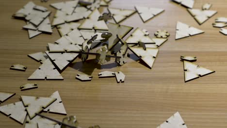 Details-of-pieces-of-wood-cut-by-laser-cnc