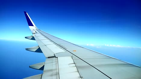 beautiful-blue-sky-view-from-cabin-flight