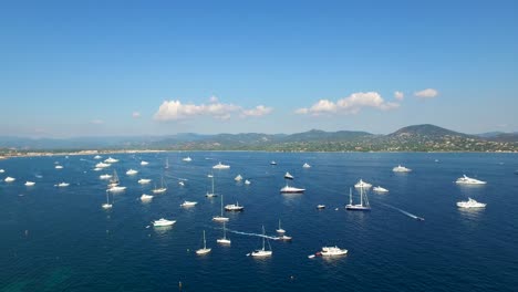 Aerial-view-of-the-old-harbor-of-Golfe-de-Saint-Tropez-with-luxury-yachts
