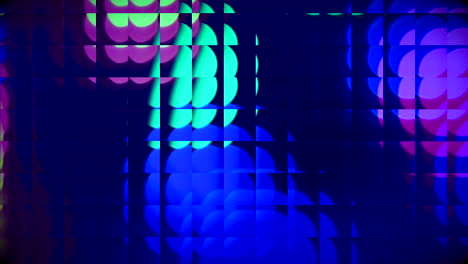 Luz-De-Fiesta-Giratoria-Con-Efecto-Azulado-En-Mosaico