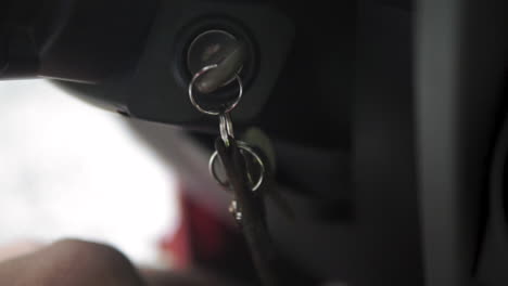 Car-starting-with-ignition-key-close-up