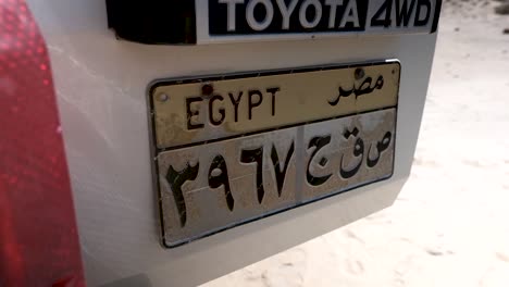 Farbige-Schlucht-In-Dahab,-Fahren-Und-Erkunden-Dieser-Wunderschönen-Schlucht-In-Ägypten