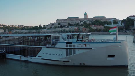 Danube-view-from-Raqpart-shore,-Pest-side,-Crystal-Mahler-river-cruise