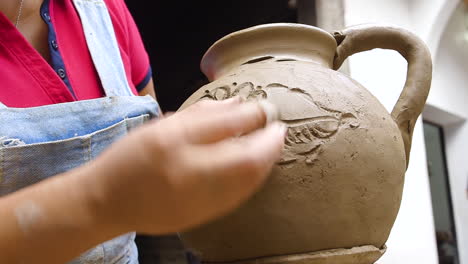 Mexican-craft-traditional-pottery-in-Oaxaca