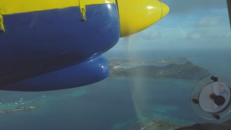 Episches-Luftbild-Vom-BN2-Insulaner,-Der-über-Die-Karibikinsel-Grenada-Fliegt