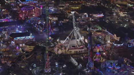 Aerial-view-of-a-fun-fair-at-night