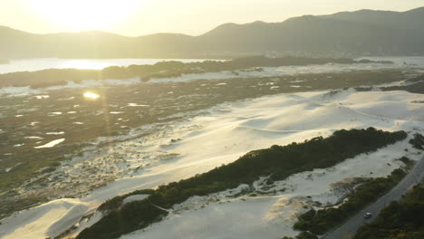 Dunas-Da-Joaquina-Sanddünen-Bei-Sonnenuntergang,-Florianopolis,-Santa-Catarina,-Brasilien