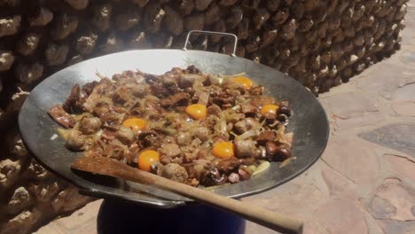 Sizzling-hearty-breakfast-stir-fry-with-chicken-and-eggs-in-a-huge-wok