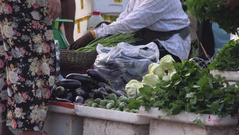 Gemüseverkauf-Auf-Einem-Lokalen-Markt