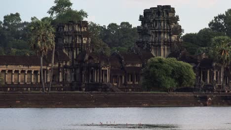Zoom-Out-of-Angkor-Wat-Tower-Water