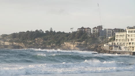 Strong-current-of-tidal-waves-hitting-Bondi-beach-shore-residences-Sydney